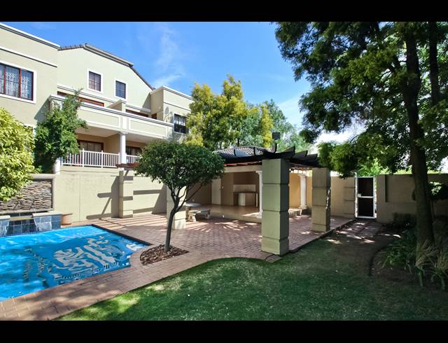 2 BEDROOM APARTMENT FOR SALE IN SAXONWOLD